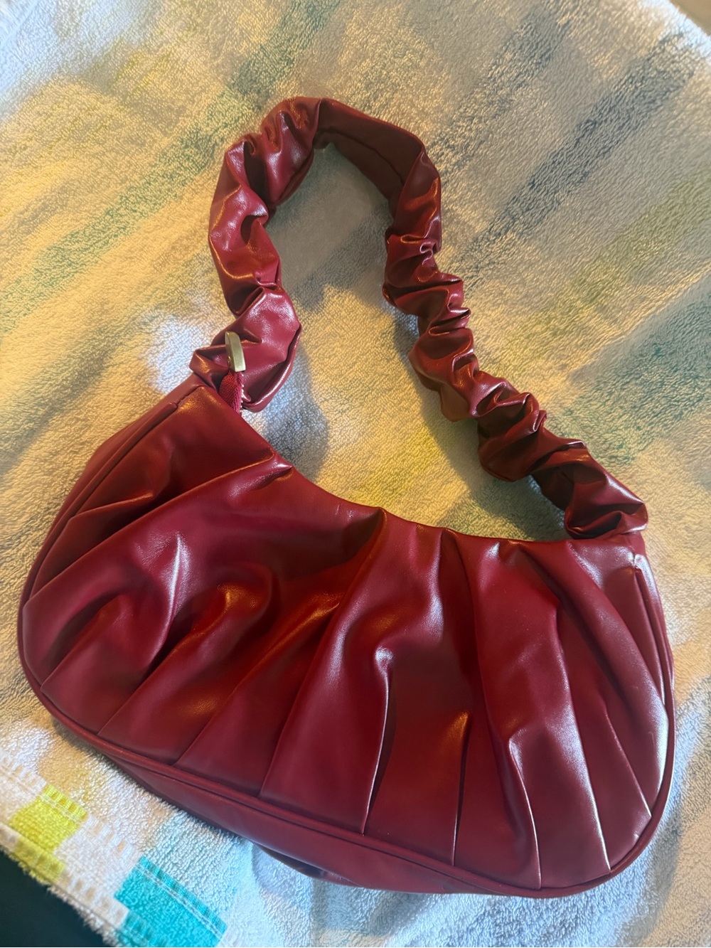 Red Gathered Shoulder Bag - Sleek Women's Handbag